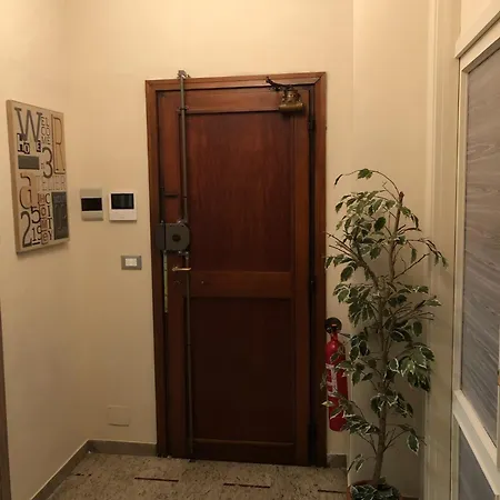 Apartament Casa Gianduia Davanti Al Grattacielo