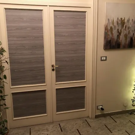 Casa Gianduia Davanti Al Grattacielo דירה *