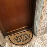 Casa Gianduia Davanti Al Grattacielo *